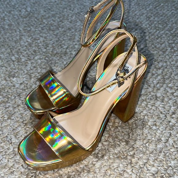 Gold Metallic Steve Madden Heels Sz8 - Picture 3 of 6